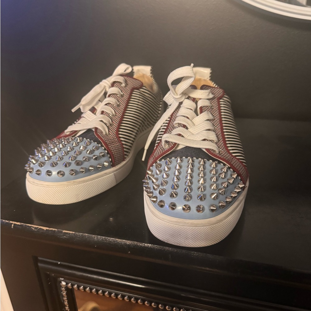 Christian louboutin
Red bottom
Size 44
Men 11